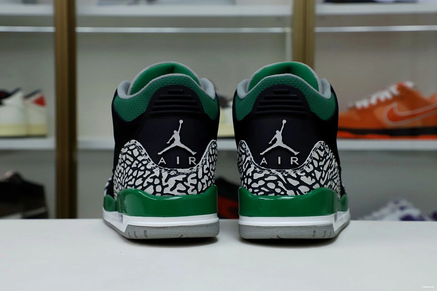 JORDAN AIR GREEN 3 PINE 0824